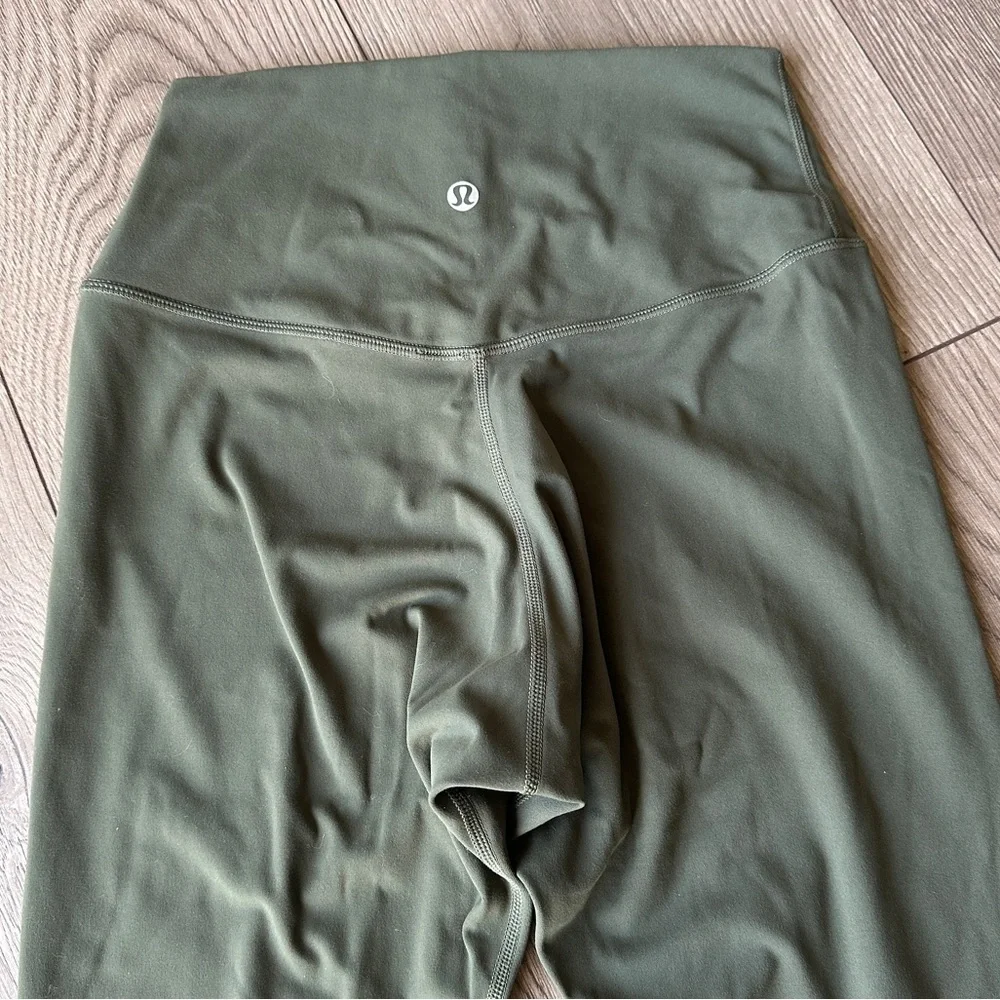 LULULEMON Buttery soft leggings green size 6